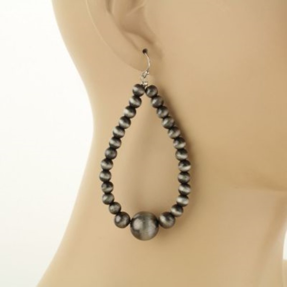 Navajo Inspired Pearl Teardrop Earrings - Picture 3 of 3